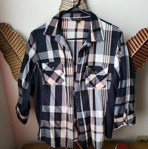 Button down plaid pink and black buttonup sleeves